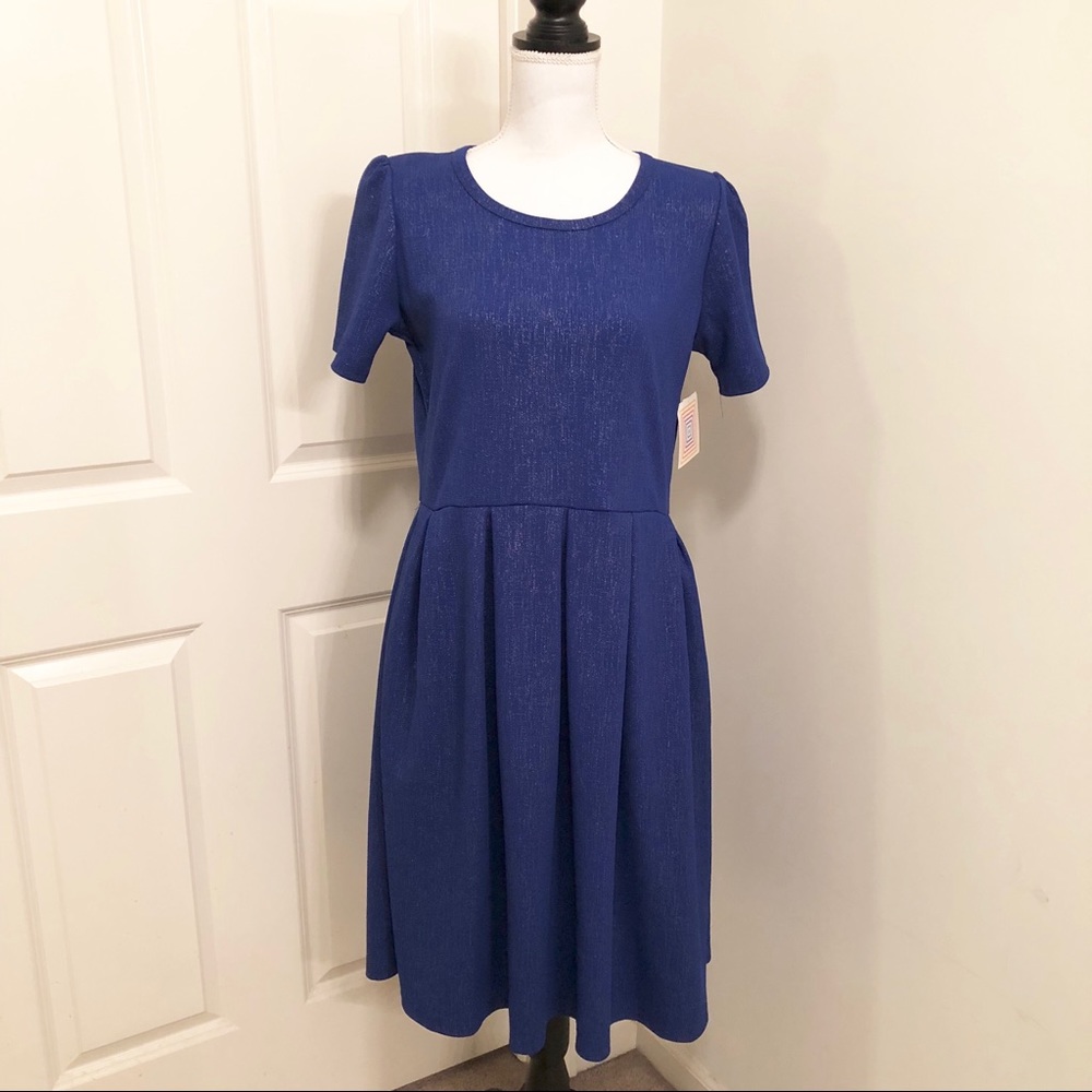 NWT LuLaRoe LTD Edition 2017 Holiday Amelia Dress